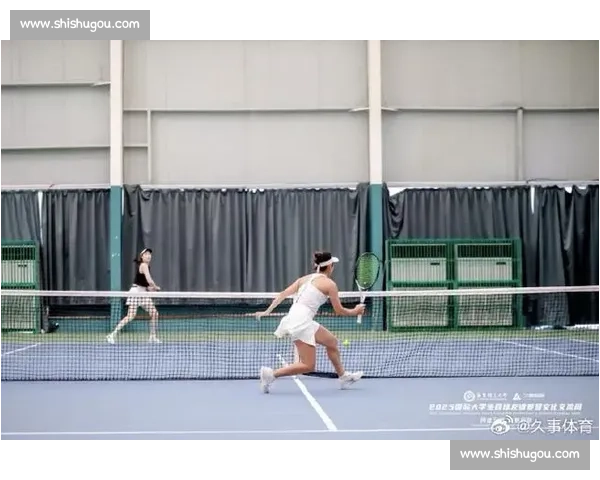 “凌云杯” 徐汇网球赛华东理工收拍 跨年龄对决点燃全民健身热潮