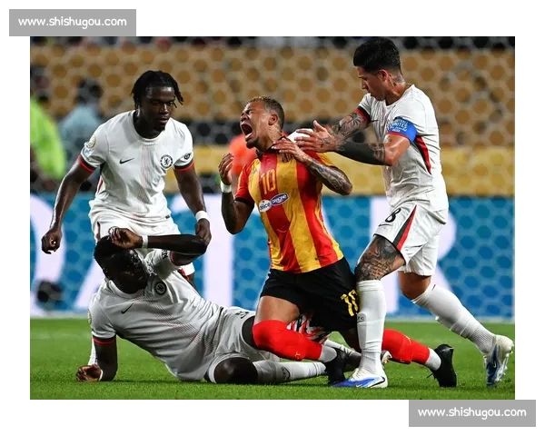 世俱杯争议风暴!切尔西将帅怒批裁判判罚 + 暂停决定 世俱杯争议风暴!切尔西将帅怒批裁判判罚 + 暂停决定